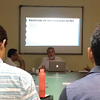 Foto mostra pró-reitor de Graduação da UFC, Prof. Cláudio Marques, na ponta da mesa, conduzindo reunião